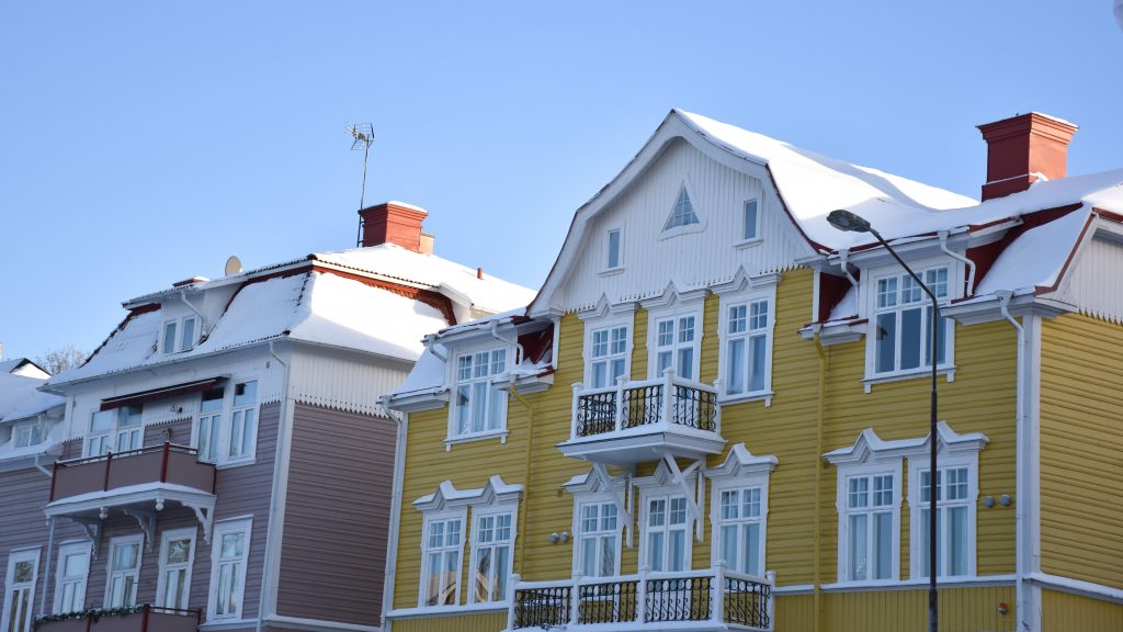 Två hus i Ulricehamns citykärna