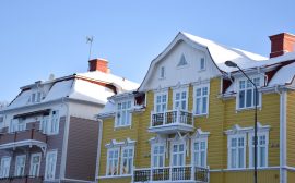 Två hus i Ulricehamns citykärna