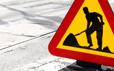Vägmärke som varnar för vägarbete